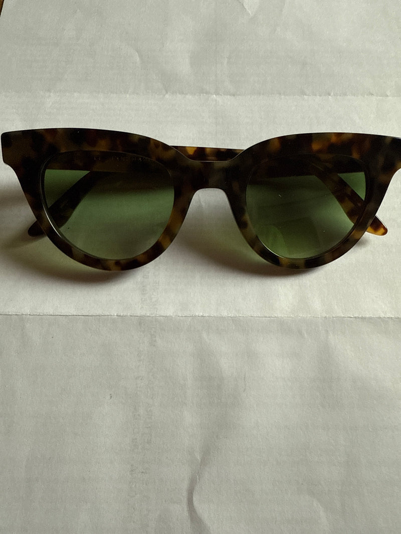 Cat pen black
