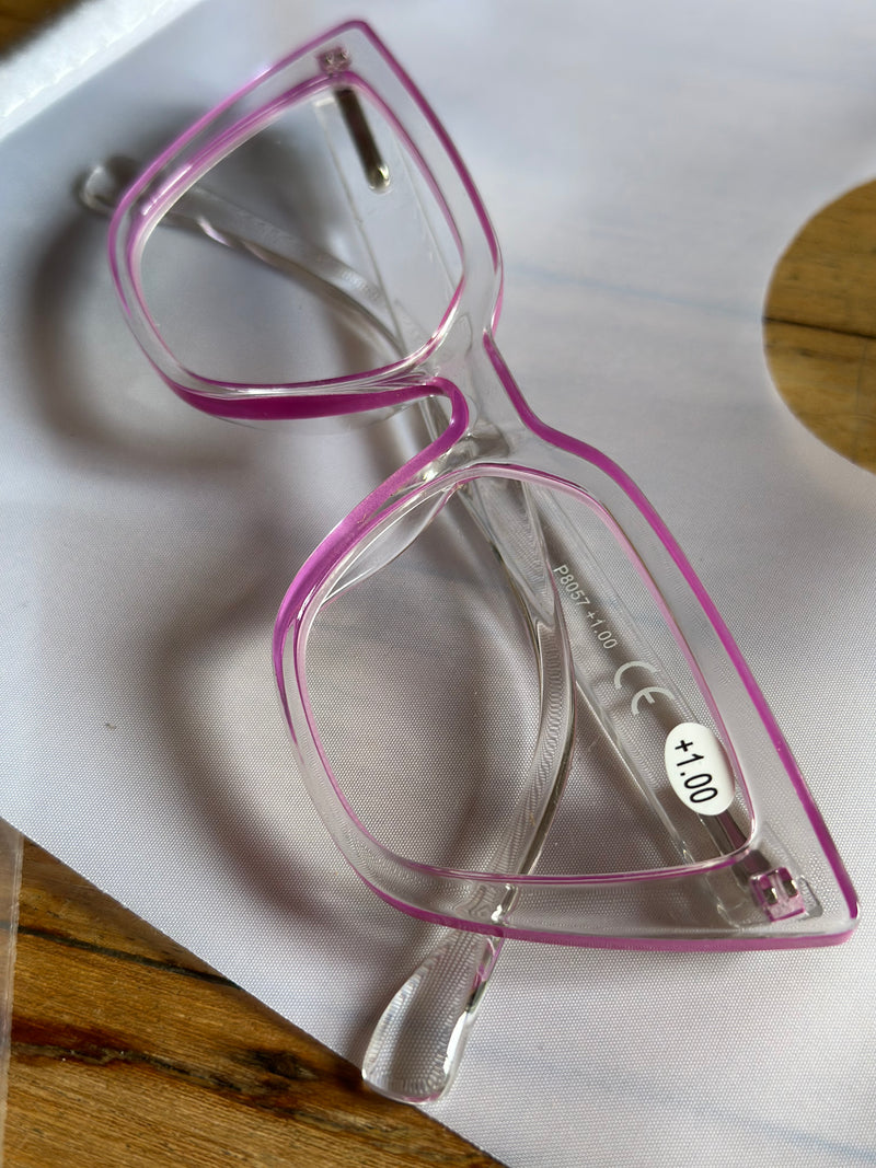 Reading glasses transparent and pink fuxia